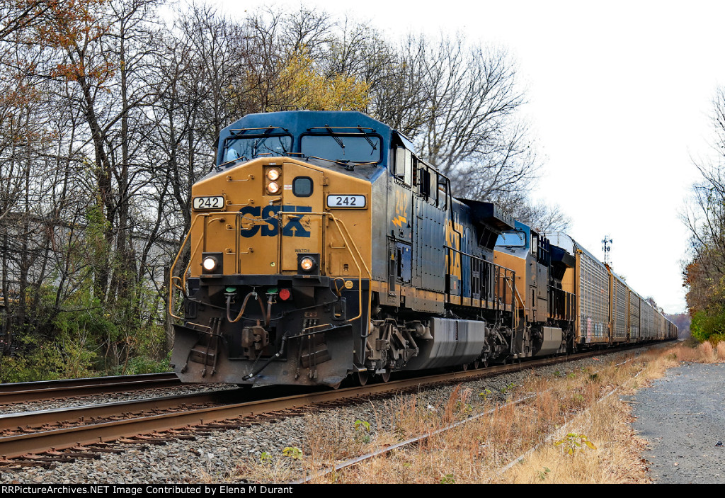 CSX 242 on M-218